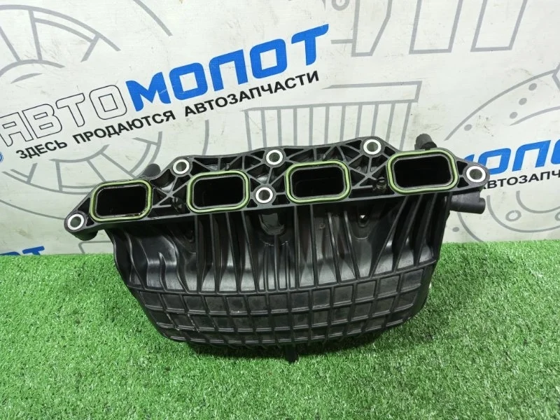 Коллектор впускной Volkswagen Golf 03С129711Q BLG