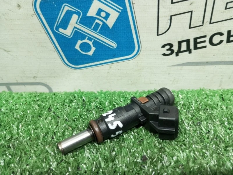 Форсунка топливная Bmw X1 13537561277 E84 N46B20BD