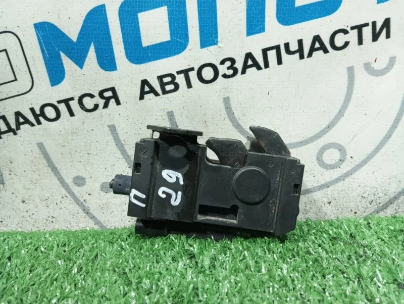 Замок капота Mercedes-Benz C-Class 2048703158 W204 271860
