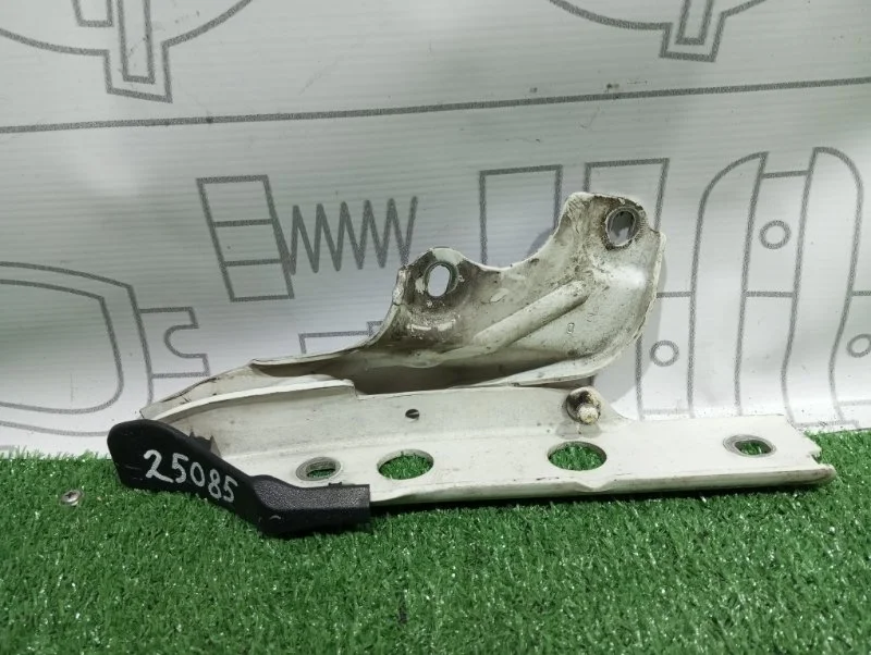 Петля капота Audi A6 4G8823302Е C7 CGW, правая