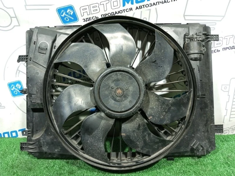 Вентилятор охлаждения радиатора Mercedes-Benz C-Class A2045000393 W204 271860