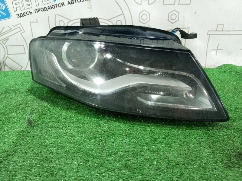 Фара правая Audi A4 8K0941004D B8 CDH