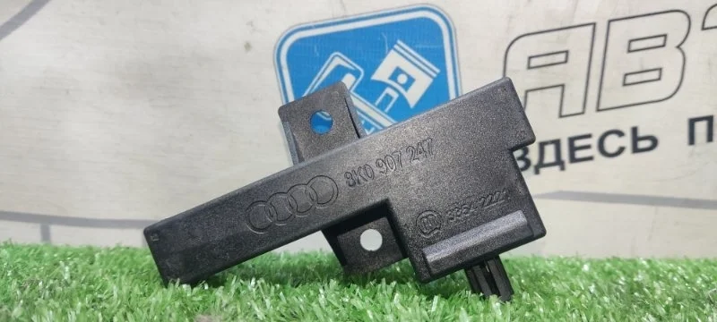 Антенна Audi Q5 8K0907247 8R CDN, задняя правая