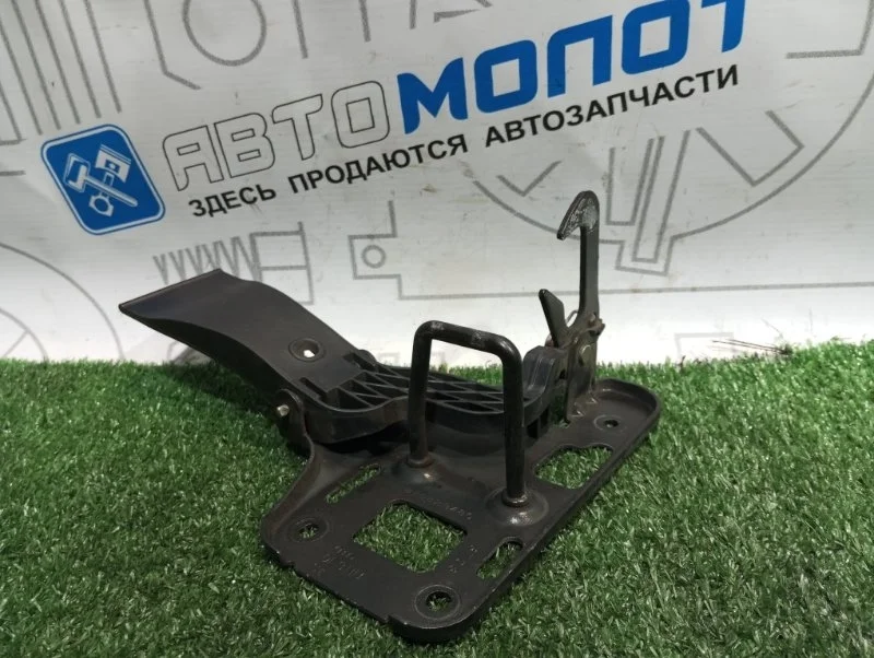 Замок капота Audi A4 8T0823480 8K5 CDH