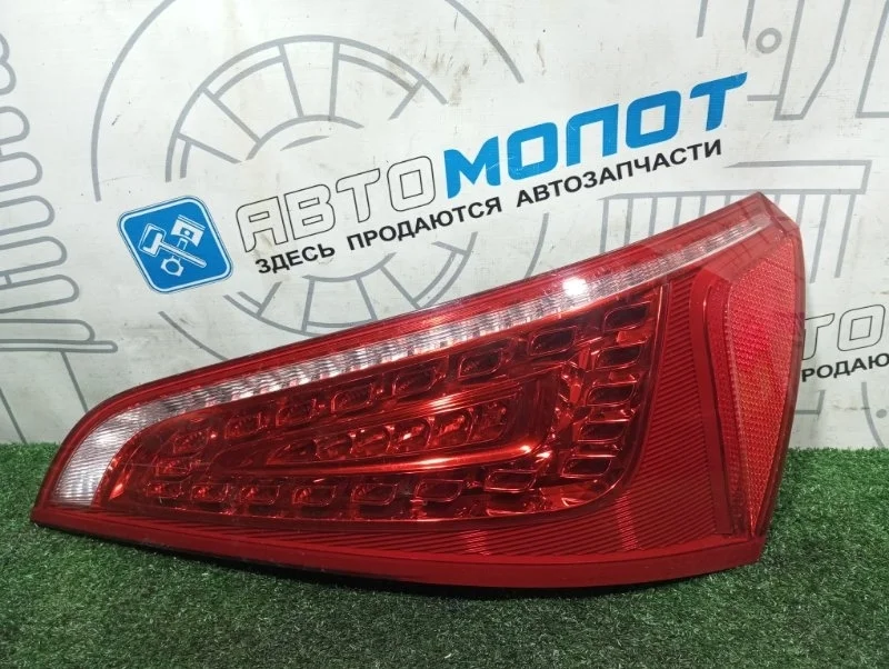 Фонарь задний правый Audi Q5 8R0945094A 8R CDN, правый