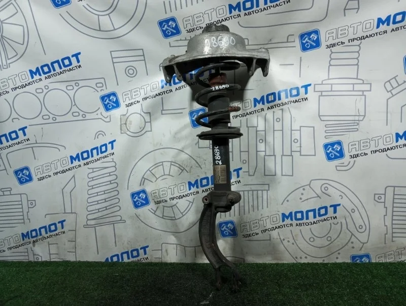 Стойка передняя Audi A4 8K0413031AF B8 CDH