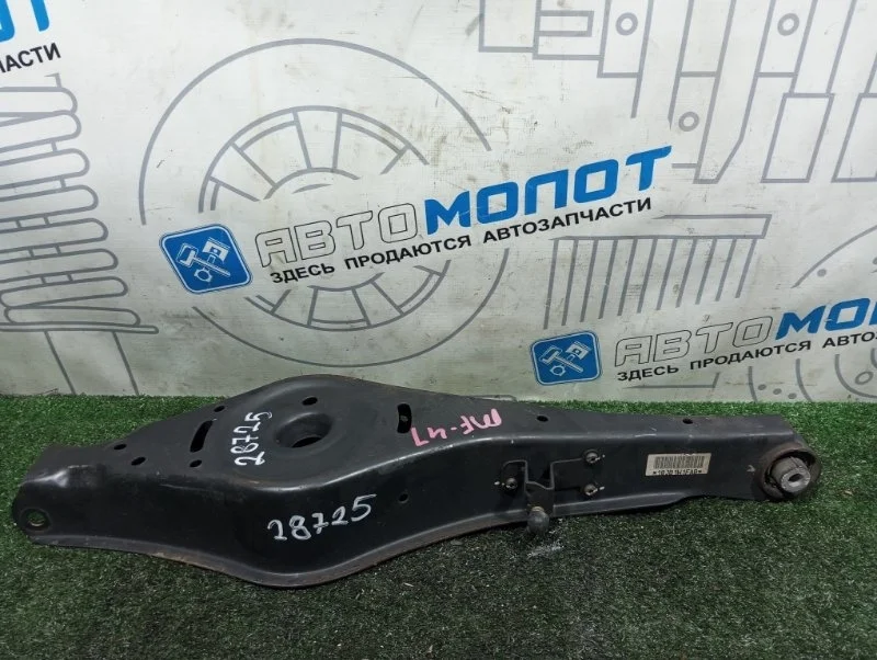 Рычаг задний Volkswagen Tiguan 1K0505371 5N1 CAW