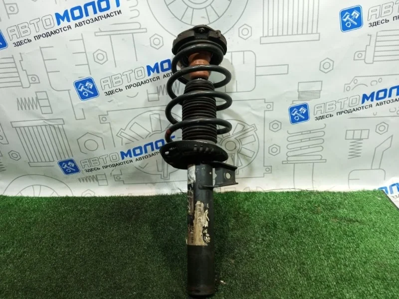 Стойка передняя левая Volkswagen Tiguan 1T0412103A 5N1 CAW, передняя левая