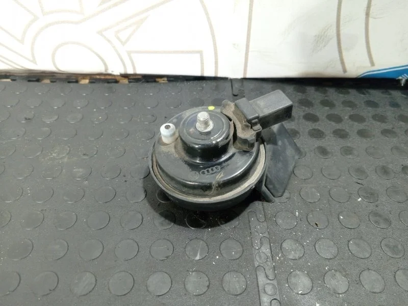 Звуковой сигнал Audi A6 4H0951223 C7 CHV