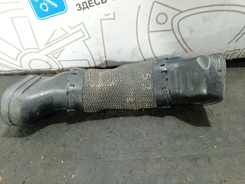 Патрубок воздушного фильтра Mercedes Benz S-Klasse 2007 A6420945297 W221