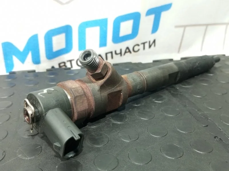 Форсунка дизельная коммон рэйл Hyundai Grand Starex 338004A500 D4CB VGT 174Л.С ЕВРО 4