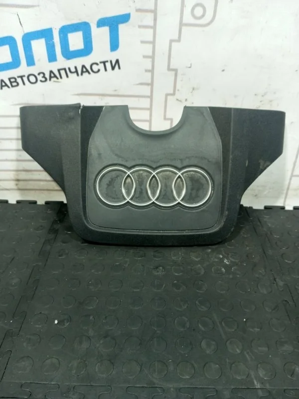 Крышка двигателя декоративная Audi A7 06E103926N 4G CGW