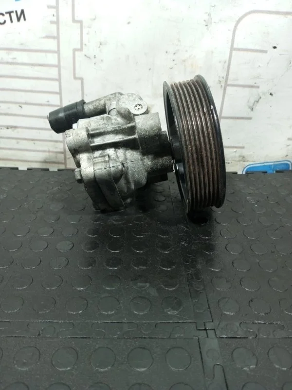 Гидроусилитель руля Hyundai Grand Starex 571004H000 D4CB VGT 174Л.С ЕВРО 4