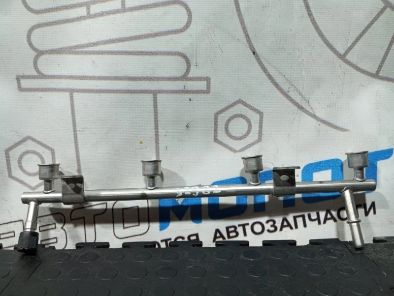 Топливная рампа Chevrolet Cruze 2008 55562597 J300 F16D4