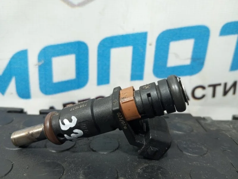 Форсунка топливная Bmw X1 13537561277 E84 N46B20BD