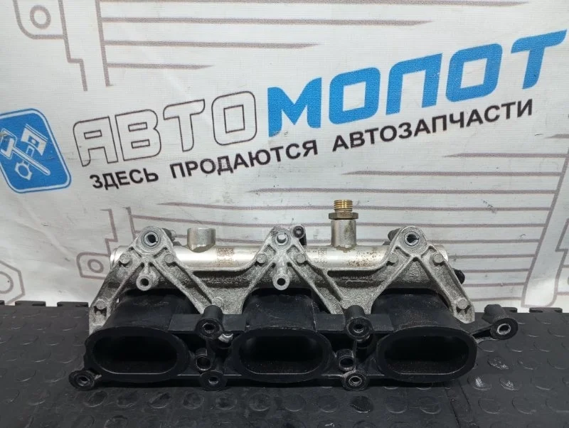 Топливная рампа Audi A5 06E133109S 8T3 CAL