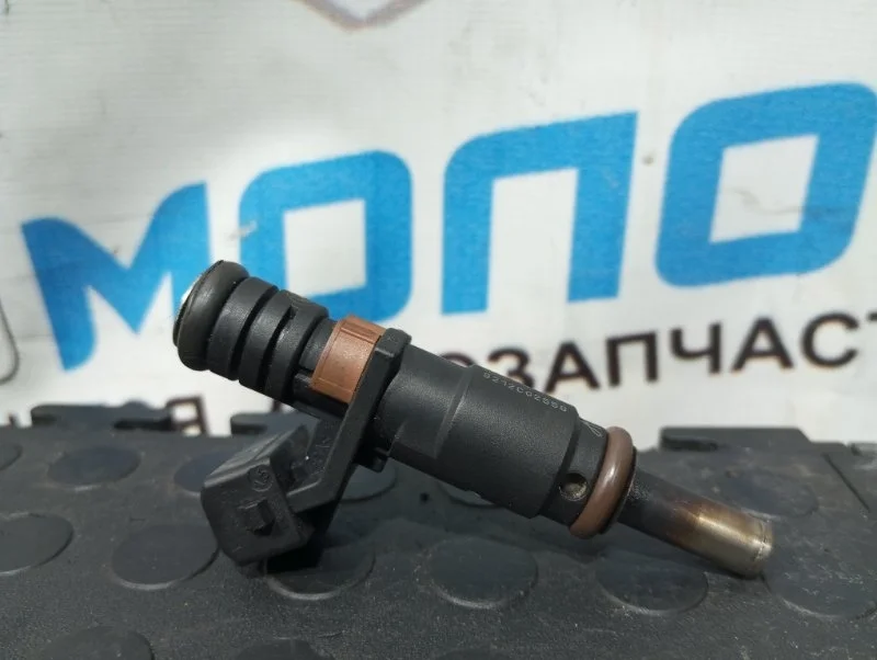 Форсунка топливная Bmw X1 13537561277 E84 N46B20BD