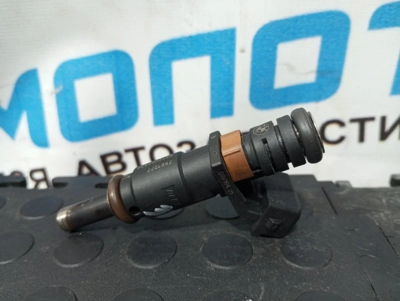 Форсунка топливная Bmw X1 13537561277 E84 N46B20BD