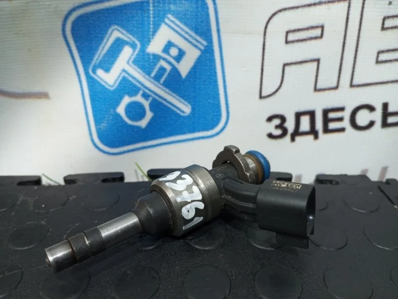 Форсунка топливная Cadillac Srx 12629927 LF1 3.0