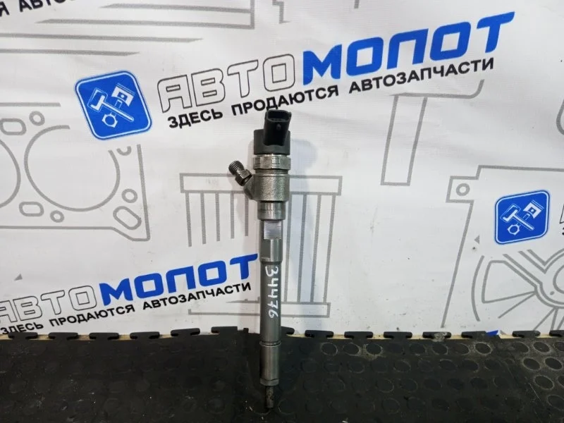 Форсунка дизельная коммон рэйл Hyundai Tucson 2008 3380027400 JM D4EA