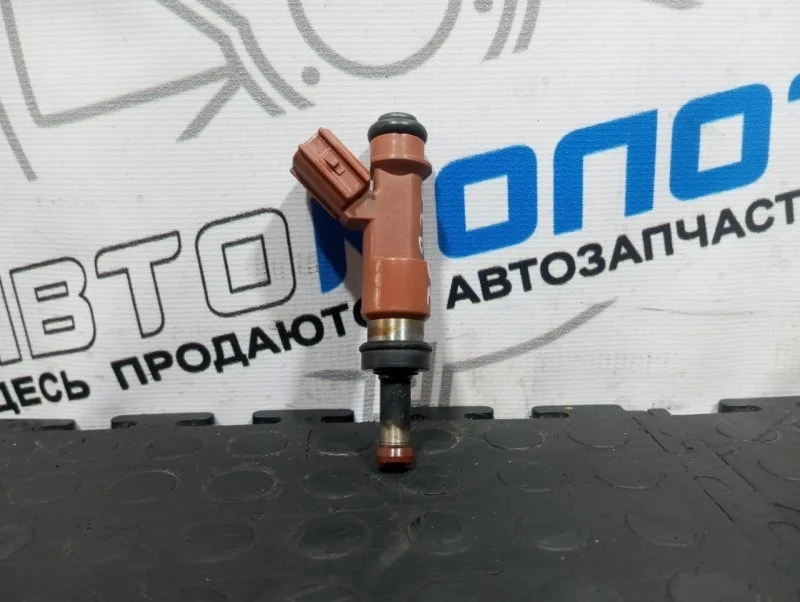 Форсунка топливная Toyota Highlander 2325031050 GSU40L 2GR-FE 2GR