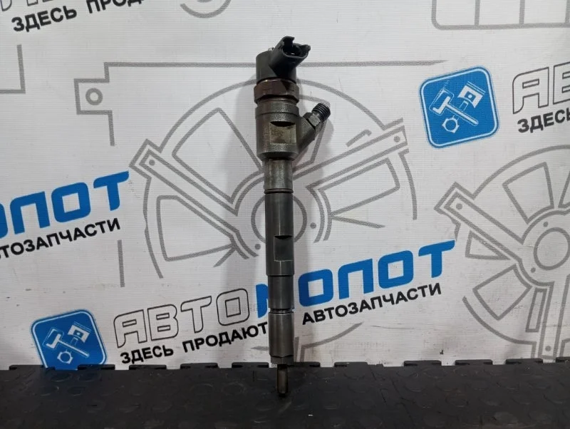 Форсунка дизельная коммон рэйл Hyundai Grand Starex 338004A500 D4CB VGT 174Л.С ЕВРО 4