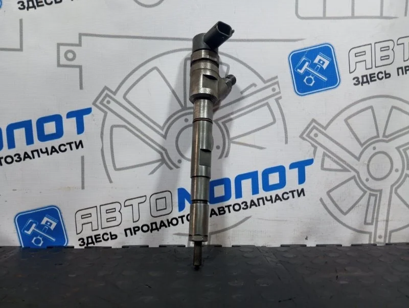 Форсунка дизельная коммон рэйл Hyundai Grand Starex 338004A500 D4CB VGT 174Л.С ЕВРО 4