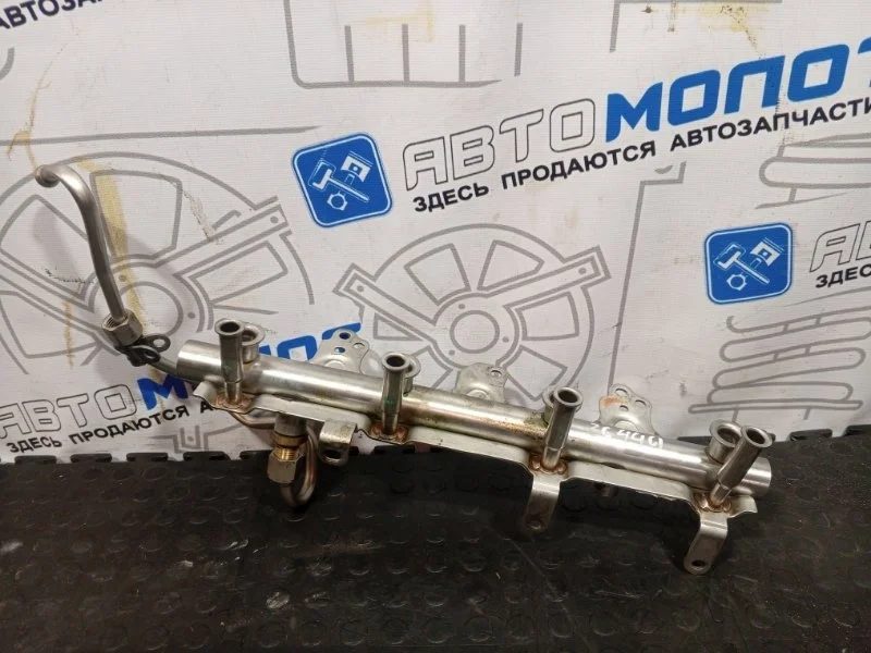 Топливная рампа Volkswagen Tiguan 06J133317M NF CAW