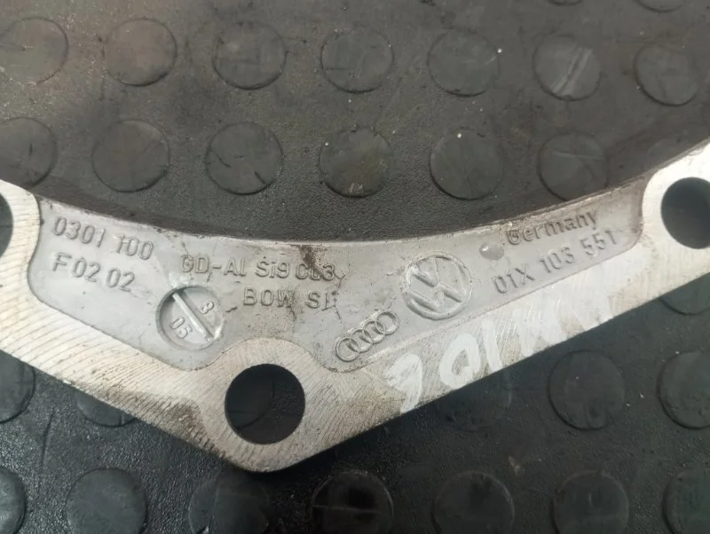 Промежуточная пластина КПП Audi A6 Avant 01X103551 C6 AUK
