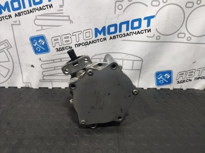 Насос вакуумный Audi A4 06J145100C B8 CDN