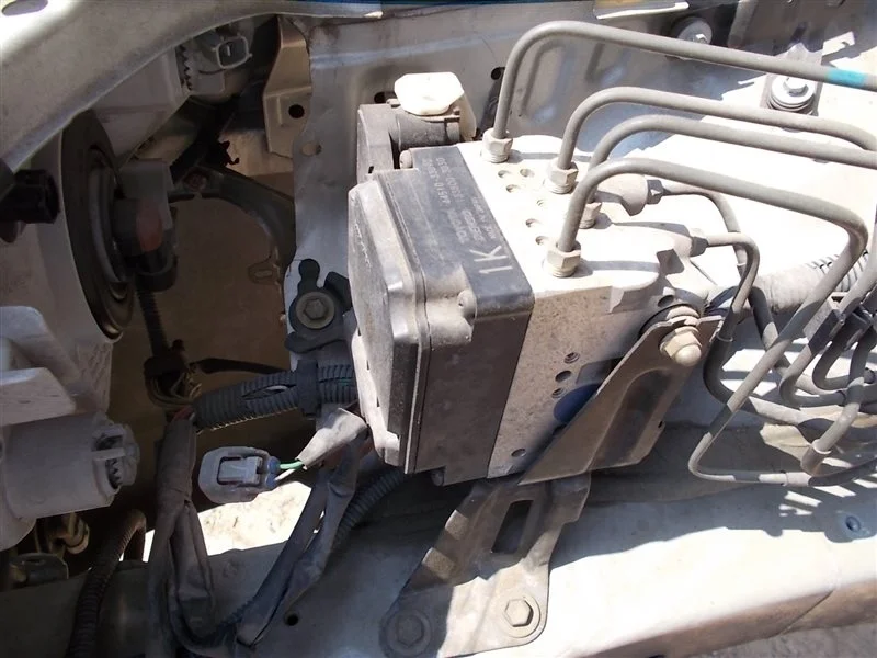 Блок abs Toyota Camry 2001 4451033090 ACV30 2AZ-FE