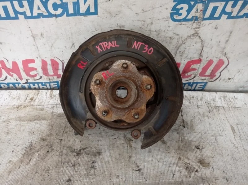 Ступица Nissan X-Trail 430198H300 NT30 QR20DE, задняя левая