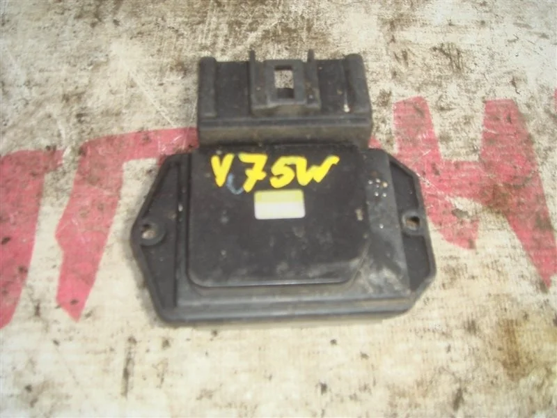 Реостат печки Mitsubishi Pajero 4993002110 V75W 6G74