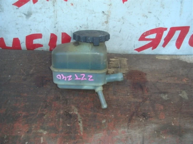 Бачок гидроусилителя Toyota Allion 4436020150 ZZT240 1ZZ-FE