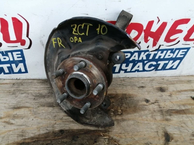 Ступица Toyota Opa 4321132120 ZCT10 1ZZ-FE, передняя правая