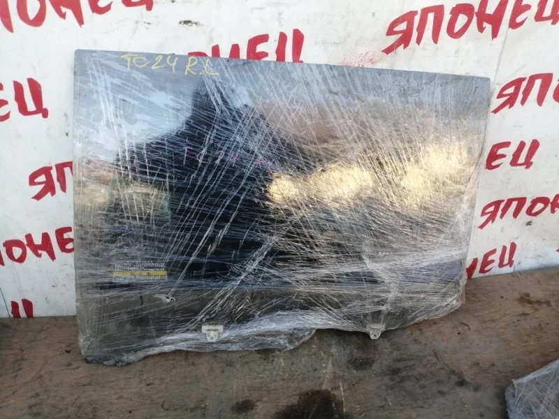 Стекло двери Nissan Serena 823014N203 TC24 QR20DE, заднее левое