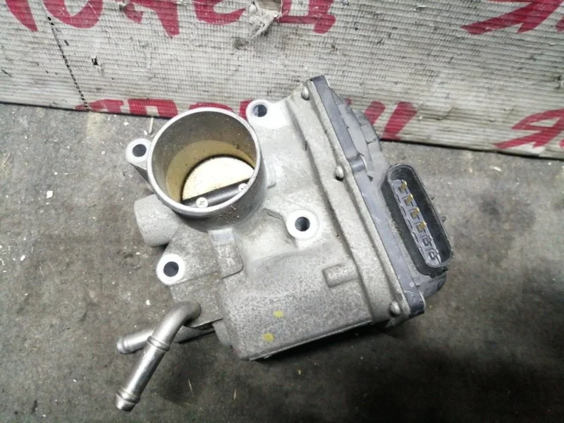Дроссельная заслонка Toyota Belta 2203040010 KSP92 1KR-FE