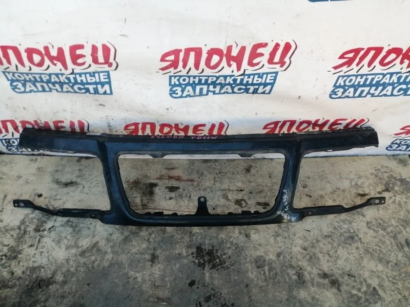 Решетка радиатора Suzuki Escudo 5811077E01 TD11W J20A