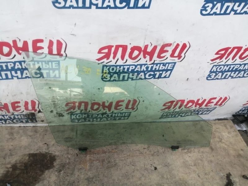Стекло двери Toyota Camry 6810133080 ACV30 2AZ-FE, переднее правое