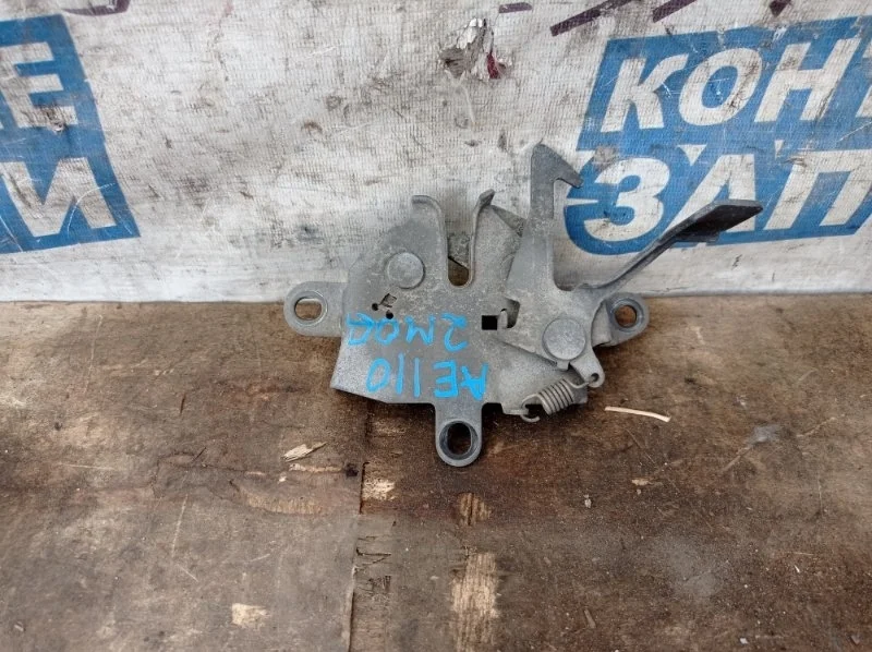 Замок капота Toyota Sprinter 5351012640 AE110 5A-FE