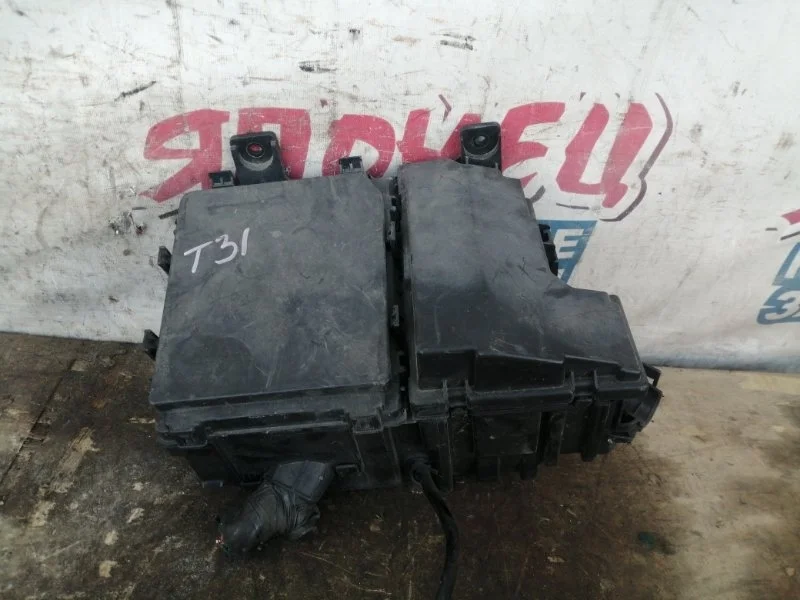 Блок предохранителей под капот Nissan X-Trail 284B9JG01A T31 MR20DE