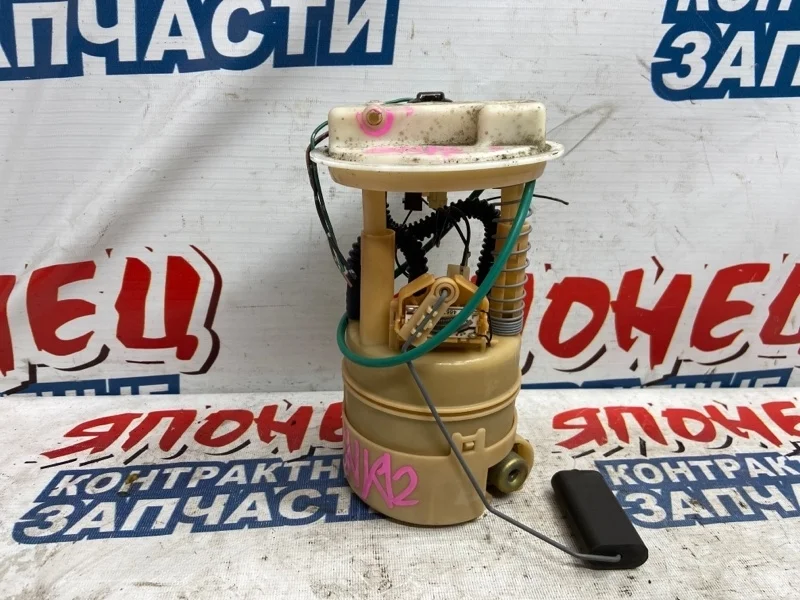 Топливный насос Nissan March 2002 17040AX000 BNK12 CR14DE
