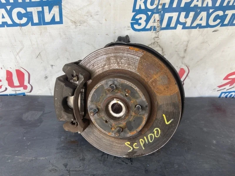 Ступица Toyota Ractis 4350252030 SCP100 2SZ-FE, передняя левая