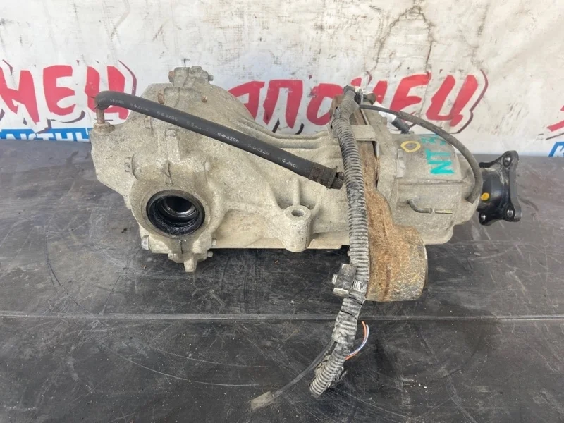 Редуктор Nissan X-Trail 383008H500 NT30 QR20DE, задний