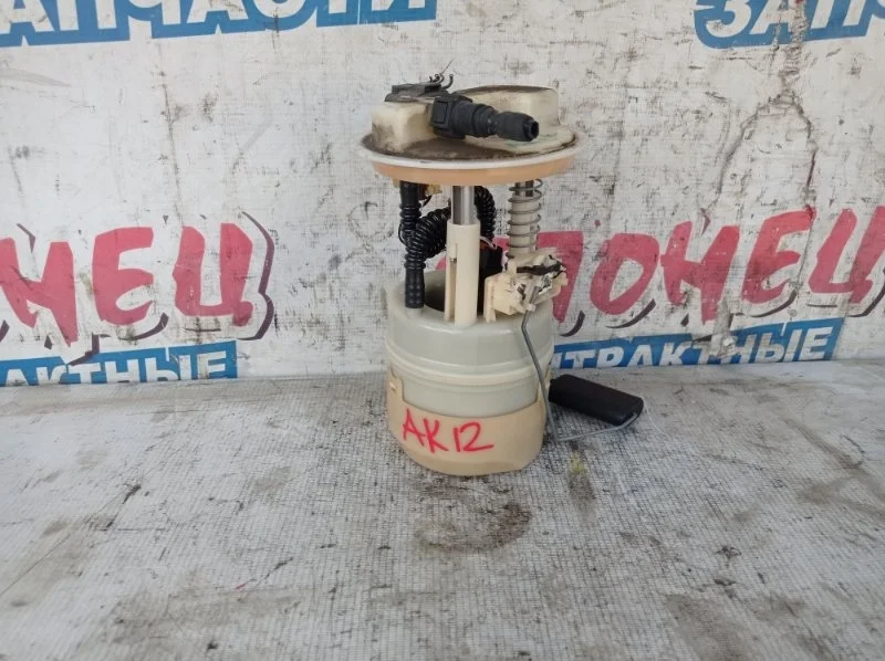 Топливный насос Nissan March 17040AX010 AK12 CR12DE