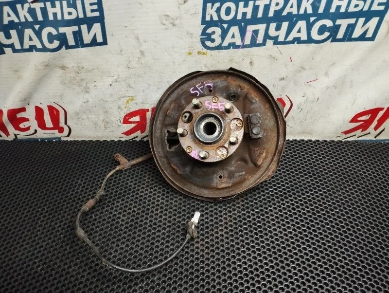 Ступица Subaru Forester 27540FC000 SF5 EJ20, задняя левая