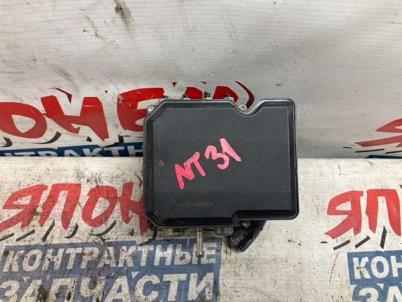 Блок abs Nissan X-Trail 47660JG004 NT31 MR20DE
