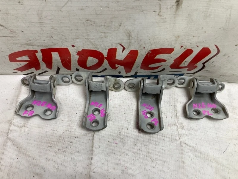 Петля двери Toyota Probox 6871012151 NCP160 1NZ-FE, передняя