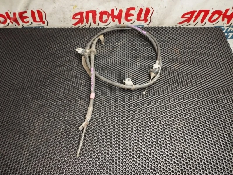 Тросик ручника Toyota Harrier 4642048090 MCU30 1MZ-FE, задний правый