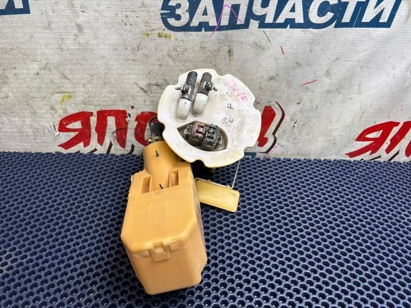 Топливный насос Nissan Pulsar 250600M000 FN15 GA15DE